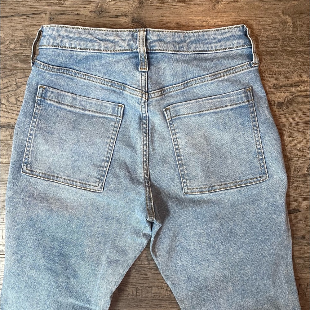 Universal Thread High Rise Light Denim Jeans - Picture 4 of 12